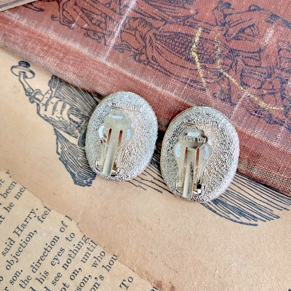 Vintage Sarah Cov gold tone, pink, amber, blue, purple color rhinestone earrings - Picture 5 of 6